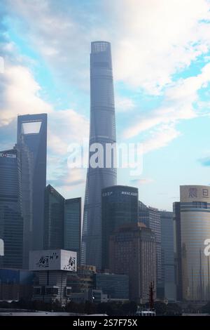 Shanghai, Cina. 7 gennaio 2025. Vista panoramica della torre di Shanghai nel centro della città Foto Stock
