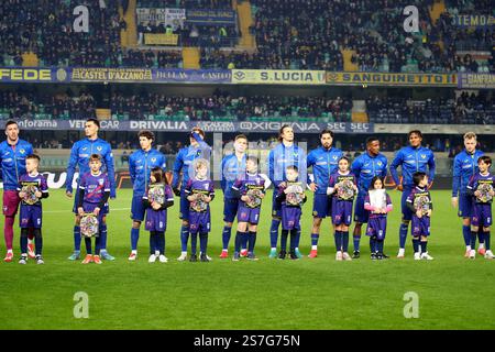 Verona, Italia. 19 gennaio 2025. Paniniday in azione durante la partita di calcio di serie A tra Hellas Verona e Lazio allo Stadio Marcantonio Bentegodi, Nord Est Italia - domenica 19 gennaio 2025. Sport - calcio (foto di Paola Garbuio /Lapresse) credito: LaPresse/Alamy Live News Foto Stock