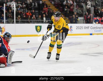 Vindico Arena, Cardiff, Regno Unito. 18 gennaio 2025. IIHF Continental Cup Ice Hockey, Bruleurs de Loups contro GKS Katowice; Bartosz Fraszko di GKS Katowice Credit: Action Plus Sports/Alamy Live News Foto Stock