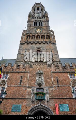 Bruges, Belgio - 27 settembre 2024: La vista sulla torre del Belfort a Bruges Foto Stock