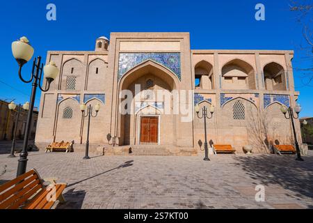 Madrasa Govkushon nel Khoja Gaukushan Ensemble a Bukhara, Uzbekistan, Asia centrale Foto Stock