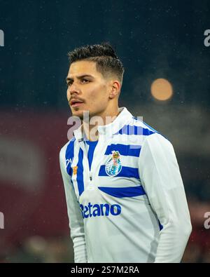 Barcelos, Guimaraes, Portogallo. 19 gennaio 2025. FRANCISCO MOURA del Porto visto in riscaldamento durante la partita della Liga Portugal Betclic 2024/25 tra Gil Vicente FC e FC Porto all'Estadio Cidade de Barcelos 19, gennaio 2025 a Barcelos, Portogallo. Crediti: ZUMA Press, Inc./Alamy Live News Foto Stock