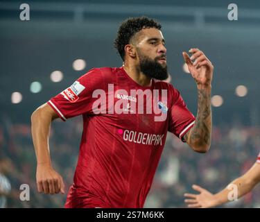 Barcelos, Guimaraes, Portogallo. 19 gennaio 2025. PABLO di Gil Vicente ha visto celebrare il suo gol durante la partita di Liga Portugal Betclic 2024/25 tra Gil Vicente FC e FC Porto all'Estadio Cidade de Barcelos 19, gennaio 2025 a Barcelos, Portogallo. Crediti: ZUMA Press, Inc./Alamy Live News Foto Stock