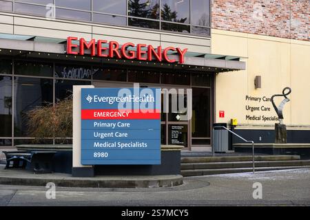 Redmond, WA, USA - 18 gennaio 2025; firma per Evergreen Health Emergency and Care Facilities presso Redmond Medical Center Foto Stock