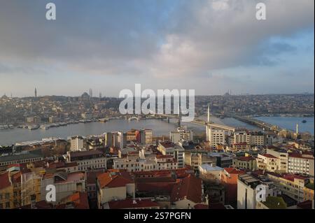 Siti intorno a Galata e Sirkeci nella storica Istanbul, Turchia Foto Stock