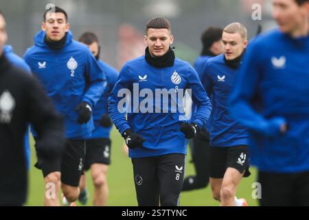 Brugge, Belgio. 20 gennaio 2025. Christos Tzolis del Club nella foto durante una sessione di allenamento del Club belga Brugge KV, lunedì 20 gennaio 2025 a Brugge. Domani giocheranno contro il club italiano Juventus, nella settima giornata (su 8) della fase di UEFA Champions League. BELGA PHOTO BRUNO FAHY credito: Belga News Agency/Alamy Live News Foto Stock