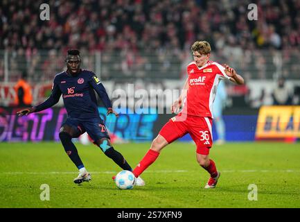 19 gennaio 2025: Aljoscha Kemlein dell'Unione Berlino controlla la palla durante un 1. Bundesliga, Union Berlin vs Mainz 05, allo Stadion an der Alten Forsterei, Berlino, Germania. Ulrik Pedersen/CSM Foto Stock