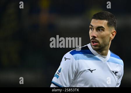 Roma, Italia. 19 gennaio 2025. Mattia Zaccagni della S.S. Lazio partecipa alla ventunesima giornata del Campionato di serie A tra S.S. Lazio e Hellas Verona F.C. al Marcantonio Bentegodi, il 19 gennaio 2025 a Verona. Credito: SOPA Images Limited/Alamy Live News Foto Stock