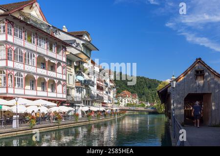 Città vecchia e fiume Aare, Thun, Cantone di Berna, Svizzera Foto Stock