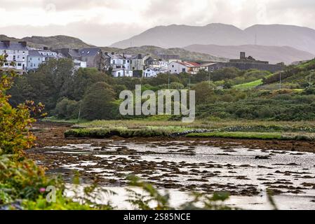 Baia di Clifden con bassa marea, Connemara, Contea di Galway, Connacht, Repubblica d'Irlanda Foto Stock