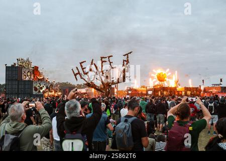 Clisson (Francia nord-occidentale), 29-30 giugno 2024: rock festival HellFest 2024, atmosfera durante un concerto Foto Stock