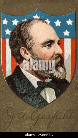 « Berühmte Personen der amerikanischen Geschichte, James Abram Garfield (* 19. Novembre 1831 a Orange Township (Heutiges Moreland Hills), contea di Cuyahoga, Ohio; † 19. Settembre 1881 a Elberon, Contea di Monmouth, New Jersey) guerra ein amerikanischer Politiker (Republikanische Partei) und vom 4. März 1881 bis zu seinem Tod infolge eines Attentats der 20. Präsident der Vereinigten Staaten, Historisch, digitale Reproduktion eines Sammelbild aus dem 19. Jahrhundert' Foto Stock