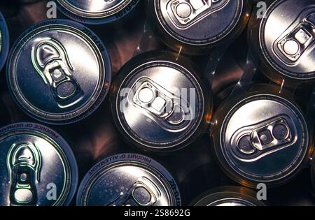 Lattine di birra Foto Stock