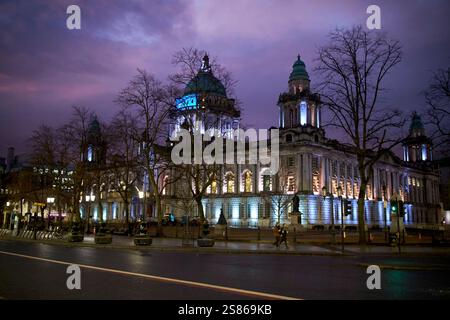 municipio di belfast la mattina presto a gennaio belfast irlanda del nord regno unito Foto Stock
