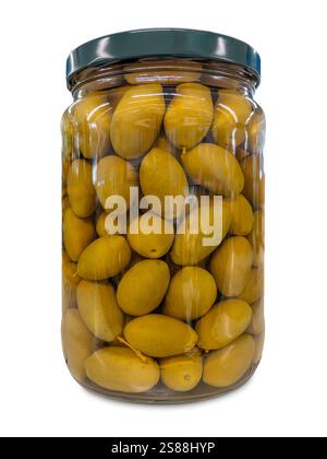 Olive verdi sott'aceto in vaso di vetro isolato su bianco con percorso di ritaglio incluso Foto Stock