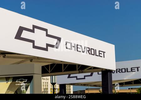 BIRMINGHAM, mi, Stati Uniti - 19 AGOSTO 2023: Negozio Chevrolet davanti e banchina al famoso Woodward Dream Cruise Show a Detroit, Michigan Foto Stock