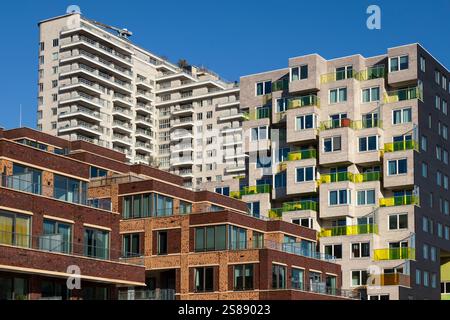 Moderni ed alti edifici di appartamenti nel quartiere degli affari - Zuidas, di Amsterdam. Foto Stock