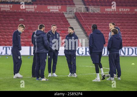 I giocatori del West Brom arrivano durante la partita del Campionato Sky Bet Middlesbrough vs West Bromwich Albion al Riverside Stadium, Middlesbrough, Regno Unito, 21 gennaio 2025 (foto di Alfie Cosgrove/News Images) Foto Stock