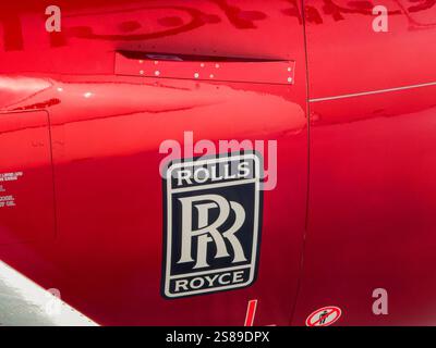 In rotta da Londra a Miami, 3 gennaio 2025: Vista ravvicinata di uno dei motori a reazione Rolls-Royce su un Airbus A330 Virgin Atlantic. Foto Stock