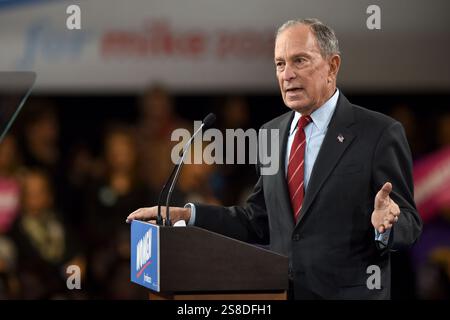 Mike Bloomberg parla dell'evento di avvio del movimento "Women for Mike" durante la campagna elettorale presidenziale degli Stati Uniti allo Sheraton Hotel il 15 gennaio 2020 a New York Foto Stock