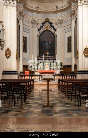 Interno di San Bernardino alle ossa a Milano Foto Stock