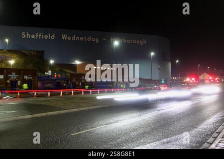 Hillsborough Stadium, Sheffield, Inghilterra - 22 gennaio 2025 Vista generale fuori dal campo con sentieri leggeri - prima della partita Sheffield Wednesday contro Bristol City, campionato EFL, 2024/25, Hillsborough Stadium, Sheffield, Inghilterra - 22 gennaio 2025 crediti: Arthur Haigh/WhiteRosePhotos/Alamy Live News Foto Stock