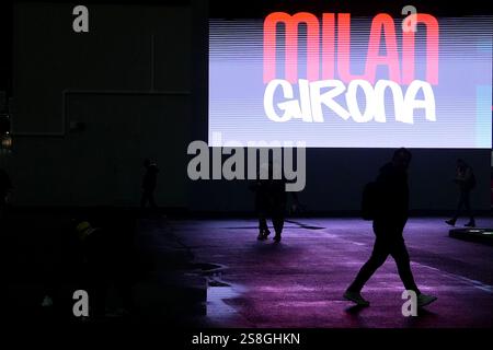 Milano, Italia. 22 gennaio 2025. Tifosi prima della partita di calcio di UEFA Champions League tra Milan e Girona allo Stadio San Siro di Milano, Italia settentrionale - mercoledì 22 gennaio 2025. Sport - calcio . (Foto di Spada/LaPresse) credito: LaPresse/Alamy Live News Foto Stock