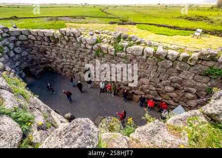 Nuragici, monumento Nuraghe Santu Antine, edifici preistorici a torre della cultura di Bonnanaro, sito storico, sito di culto, sito di sepoltura o residenza Foto Stock