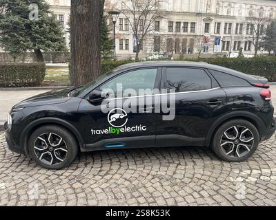 Viaggia in auto elettrica Citroen e C4 a Sofia Bulgaria, Europa orientale, Balcani, UE Foto Stock