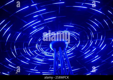 Londra, Regno Unito. 22 gennaio 2025. L'installazione si chiama "Error" ed è stata realizzata da Vendel & de Wolf. Il Winter Lights Festival è un festival annuale che si svolge dal 21 gennaio all'1 febbraio a Canary Wharf. Quest'anno festeggia la sua nona edizione. Ci sono 12 spettacolari installazioni temporanee quest'anno in tutto il quartiere. Credito: SOPA Images Limited/Alamy Live News Foto Stock