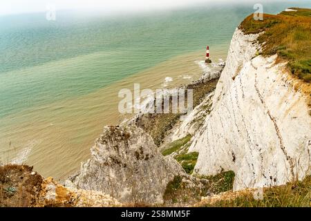 Beachy Head Lighthouse und der Kreidefelsen Beachy Head, Sussex, Inghilterra, Großbritannien, Europa | scogliere bianche del Seven Sisters National Park BE Foto Stock