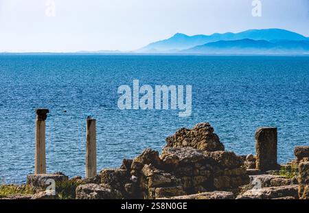 Halbinsel Sinis und historische Ruinen und Säulen, area archeologica di Tharros Archäologisches Museum, Tharros, Europa, Provinz Oristano, Italien Foto Stock