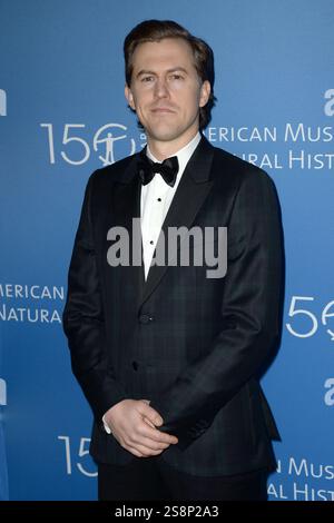 Alex Moffat partecipa agli arrivi per il Gala di beneficenza del Museo americano di storia naturale il 21 novembre 2019 a New York Foto Stock