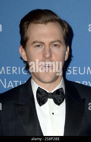 Alex Moffat partecipa agli arrivi per il Gala di beneficenza del Museo americano di storia naturale il 21 novembre 2019 a New York Foto Stock