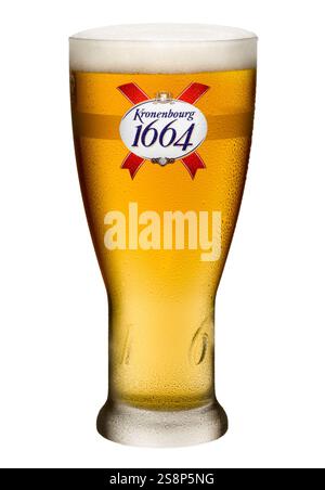 Una pinta di Kronenbourg 1664 Lager appena versata Foto Stock