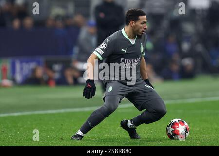 Milano, Italia. 22 gennaio 2025. Ismael Bennacer dell'AC Milan in azione durante la fase MD7 di UEFA Champions League 2024/25 tra AC Milan e Girona FC allo Stadio Giuseppe Meazza tra AC Milan e 22 gennaio 2025 a Milano. Crediti: Marco Canoniero/Alamy Live News Foto Stock