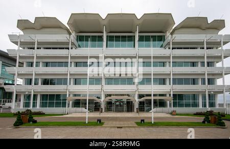 Queen Elizabeth II Stand, ippodromo di Epsom. Foto Stock