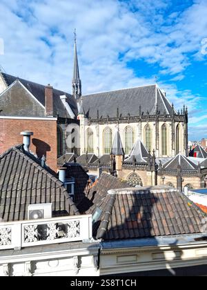 Vista aerea di Amsterdam e della Nieuwe Kerk (Chiesa nuova) in piazza Dam Foto Stock