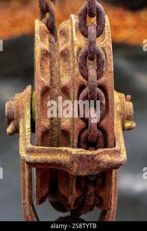 Puleggia, blocco e paranco antichi Foto Stock