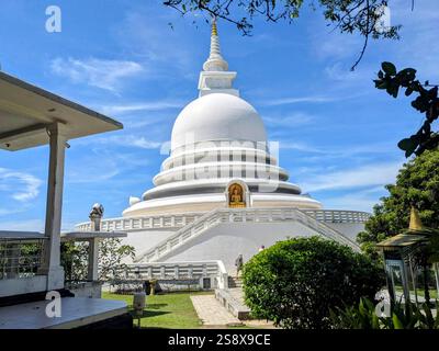 Tempio della Pagoda della Pace Giapponese Unawatuna Foto Stock