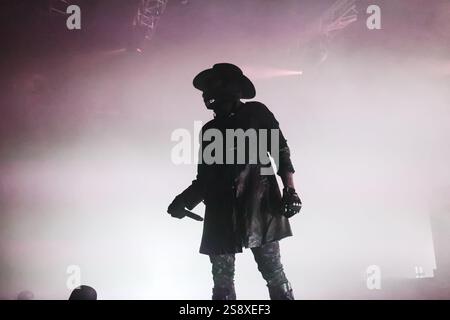 Milano, Italia. 22 gennaio 2025. JPEGMafia si esibisce dal vivo durante il Lay Down My Life Tour ad Alcatraz a Milano, Italia, il 22 gennaio 2025 (foto di Alessandro Bremec/NurPhoto). Crediti: NurPhoto SRL/Alamy Live News Foto Stock