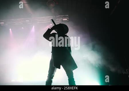 Milano, Italia. 22 gennaio 2025. JPEGMafia si esibisce dal vivo durante il Lay Down My Life Tour ad Alcatraz a Milano, Italia, il 22 gennaio 2025 (foto di Alessandro Bremec/NurPhoto). Crediti: NurPhoto SRL/Alamy Live News Foto Stock