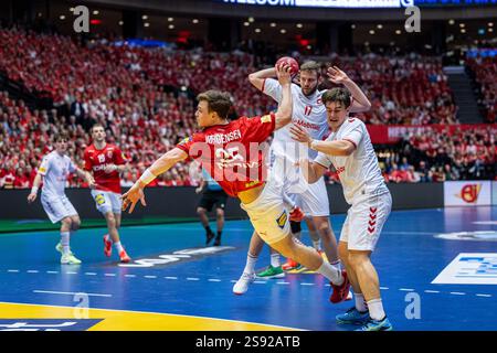 Herning, Danimarca. 23 gennaio 2025. Lukas Jorgensen (25) danese visto durante la partita di Coppa del mondo di pallamano maschile IHF 2025 tra Danimarca e Svizzera a Jyske Bank Boxen a Herning. Foto Stock