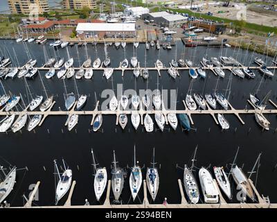Vista aerea di un porticciolo di Almere Poort, Paesi Bassi Foto Stock