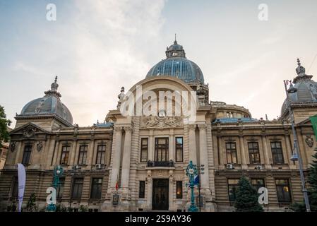 Palazzo dei depositi e delle spedizioni a Bucarest, Romania. Banca CEC Foto Stock
