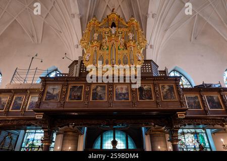 Stoccolma, Svezia - 3 agosto 2024: Interno della Chiesa tedesca a volte chiamata Chiesa di Santa Gertrude a Stoccolma Foto Stock