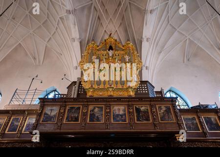 Stoccolma, Svezia - 3 agosto 2024: Interno della Chiesa tedesca a volte chiamata Chiesa di Santa Gertrude a Stoccolma Foto Stock