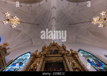 Stoccolma, Svezia - 3 agosto 2024: Interno della Chiesa tedesca a volte chiamata Chiesa di Santa Gertrude a Stoccolma Foto Stock