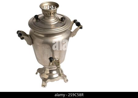 Samovar antico, evidenziato sulla vista superiore su sfondo bianco Foto Stock