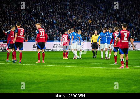 Michael Cuisance (Hertha BSC, #27), Florian Niederlechner (Hertha BSC, #07), Palko Dardai (Hertha BSC, #20), GER, Hertha BSC vs. Hamburger SV (HSV), Fussball Herren, 2. Bundesliga, Saison 2024/2025, 19. SPIELTAG, 25.01.2025 (LE NORMATIVE DFL VIETANO QUALSIASI USO DI FOTOGRAFIE COME SEQUENZE DI IMMAGINI E/O QUASI - VIDEO). Foto: Eibner-Pressefoto/ Claudius Rauch Foto Stock